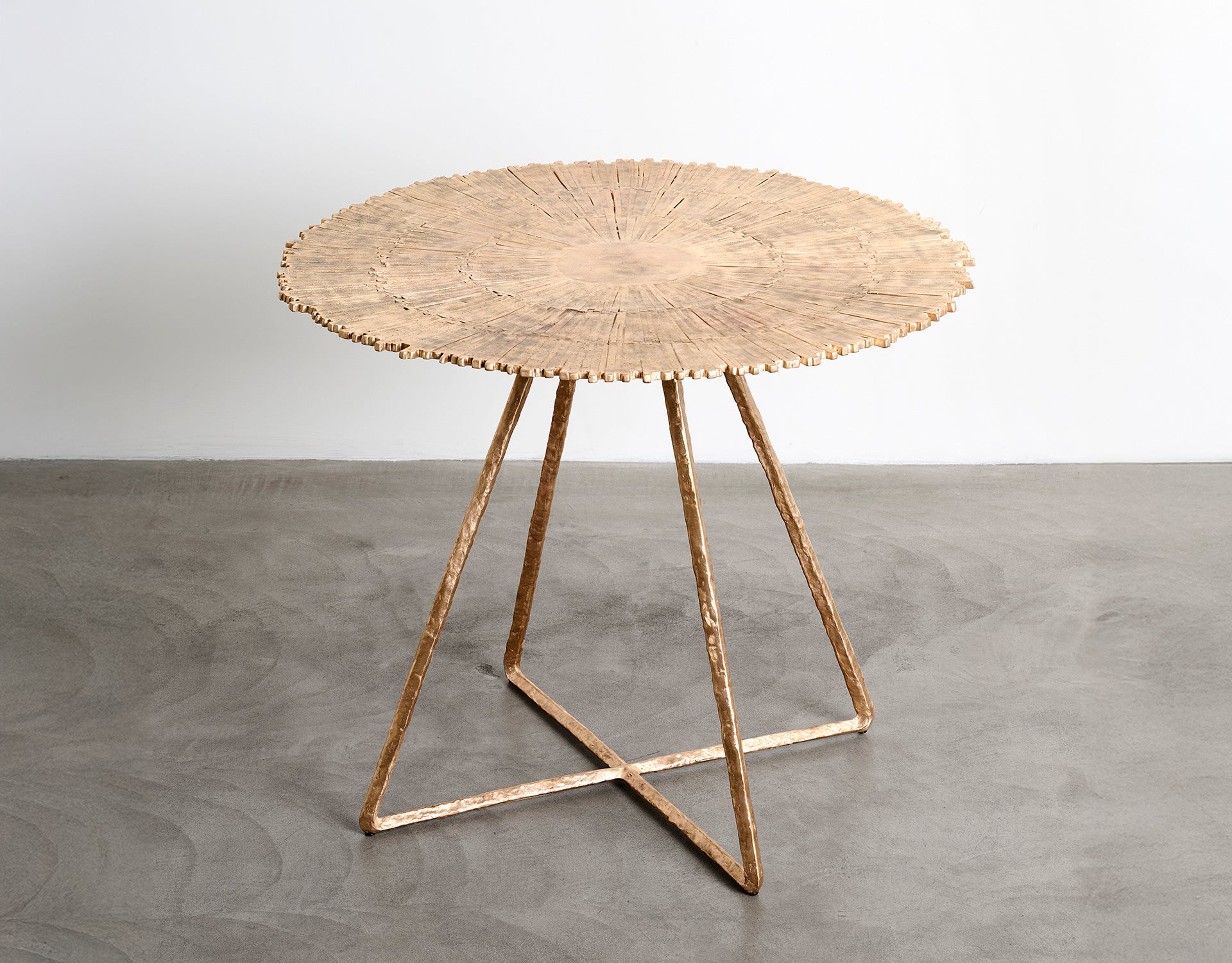 Sole and Notturno dining tables
