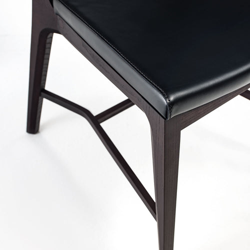 Alisja Chair