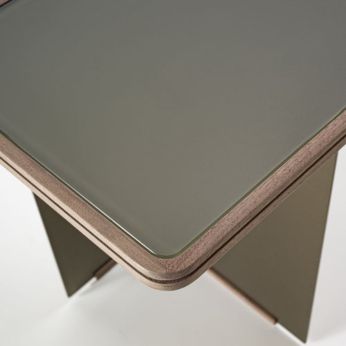 Mies Small Tables