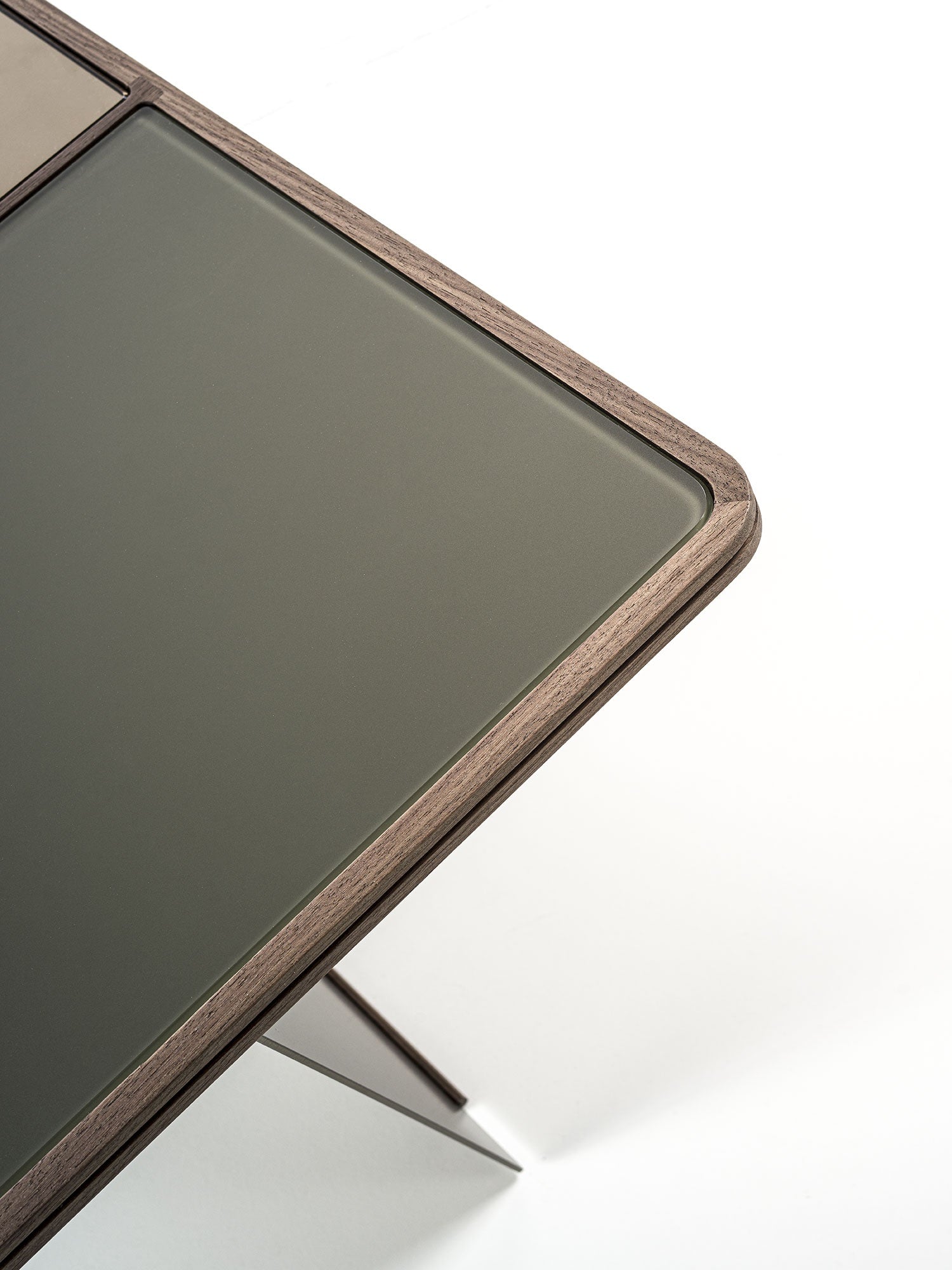 Mies Small Tables