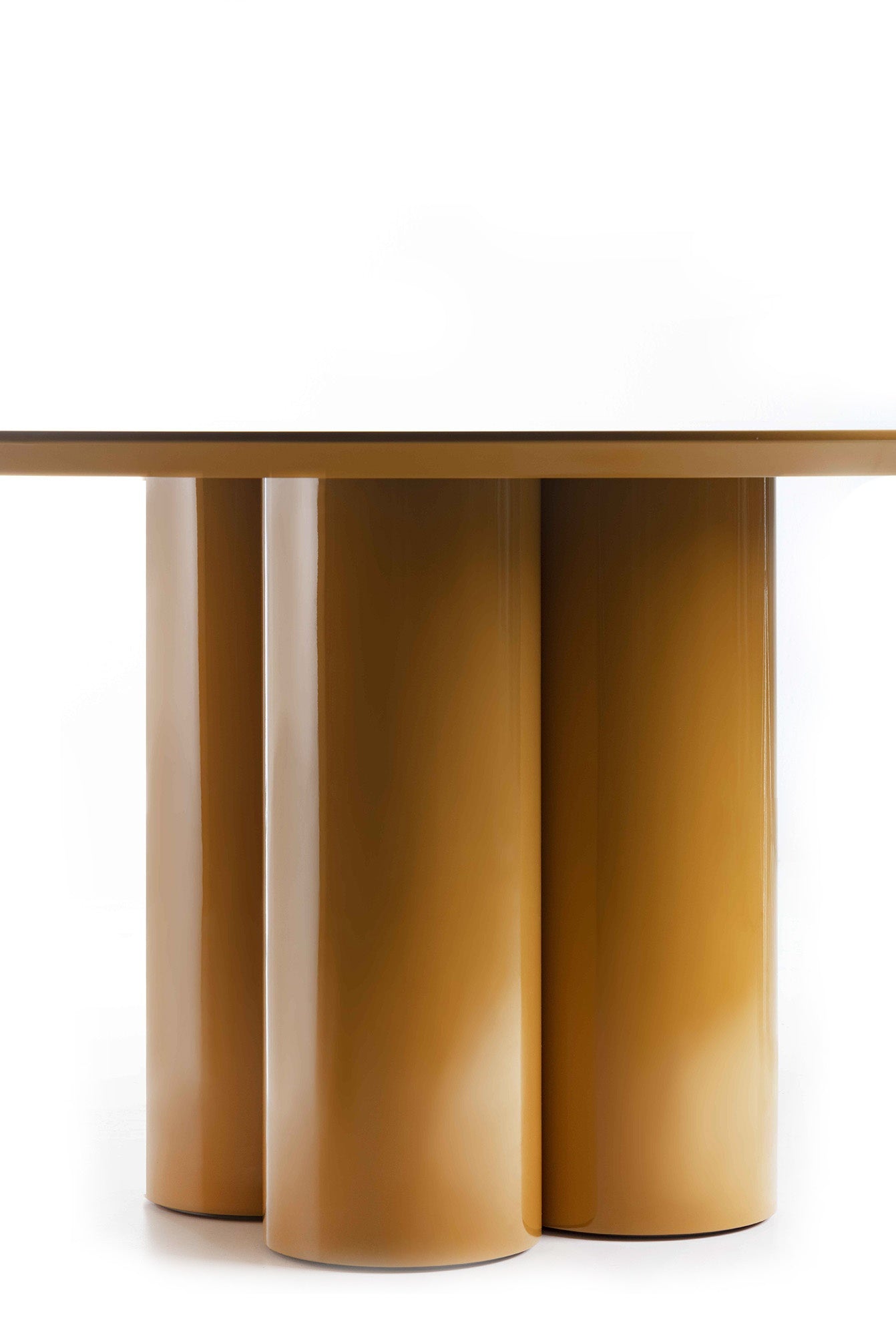Elly Table