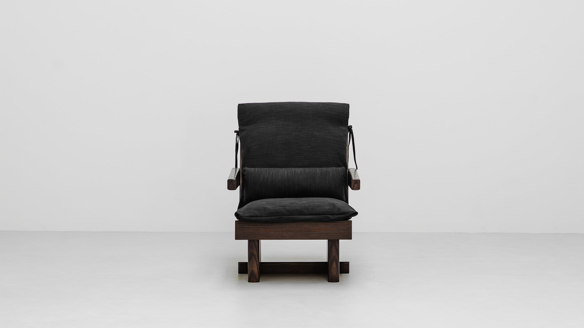 Boryo Lounge Chair