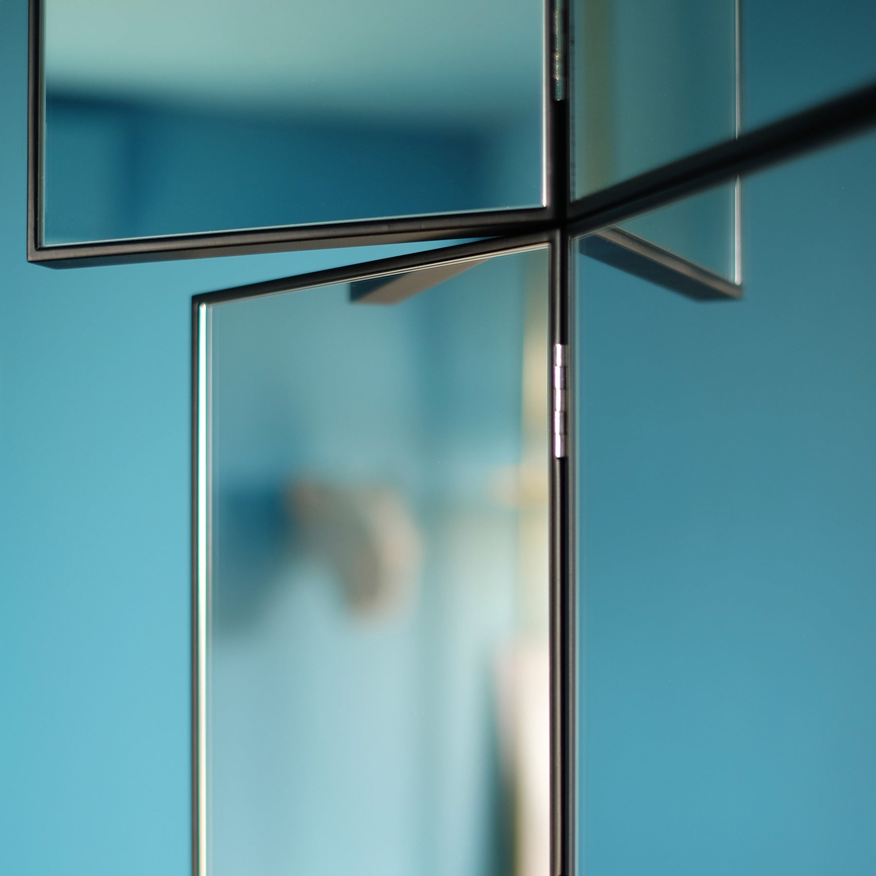 Mirror 02