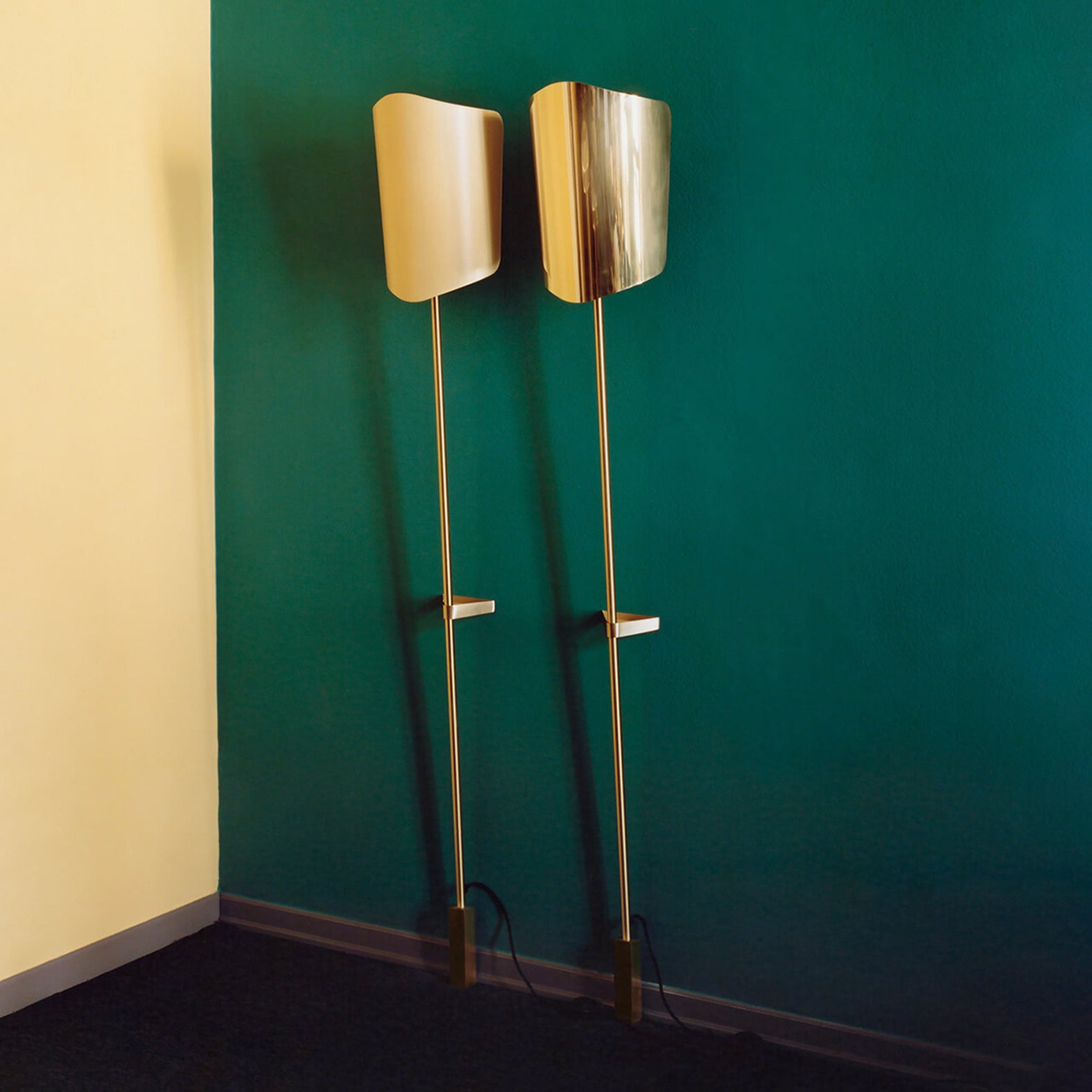 Guya Shield - Floor Lamp Lte2