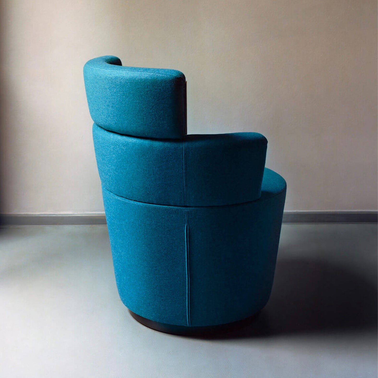 Maresin - Revolving Armchair P9