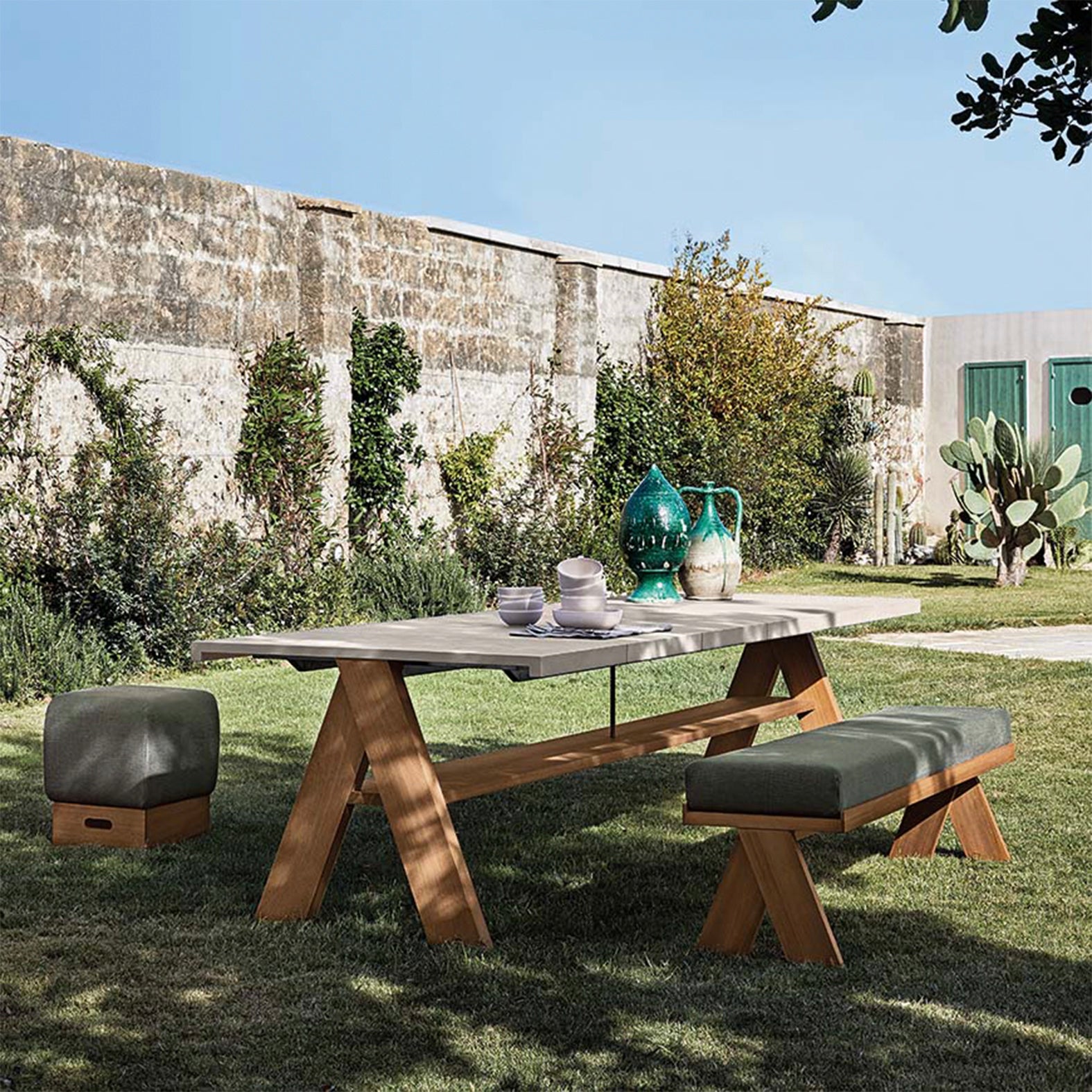 Joi Open Air Bench