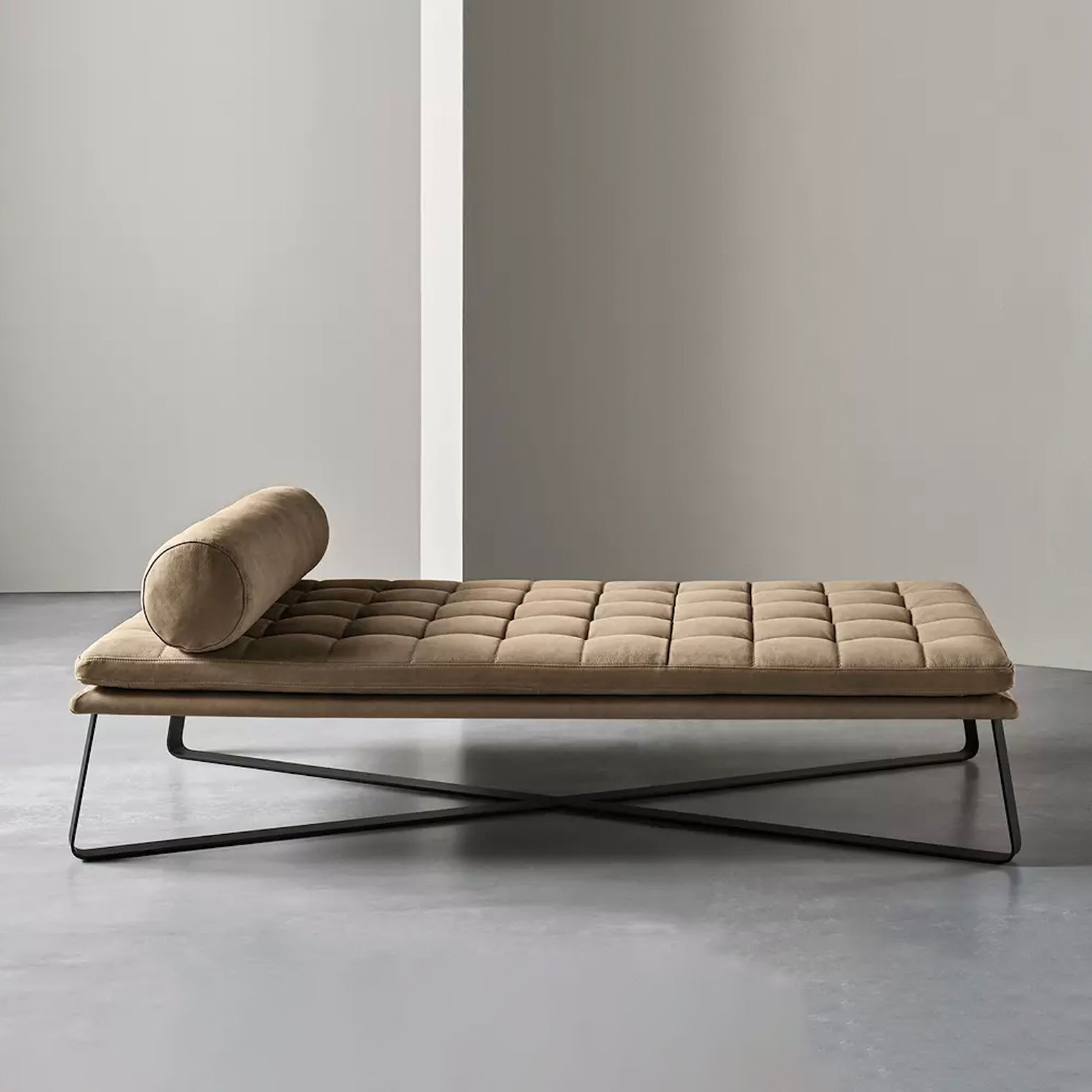 Lolyta Chaise Lounge