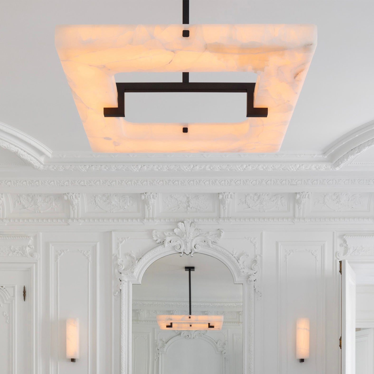 Embrun L Chandelier