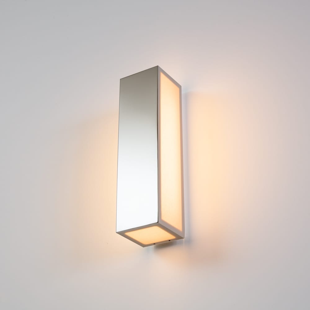 Line V Wall Lamp