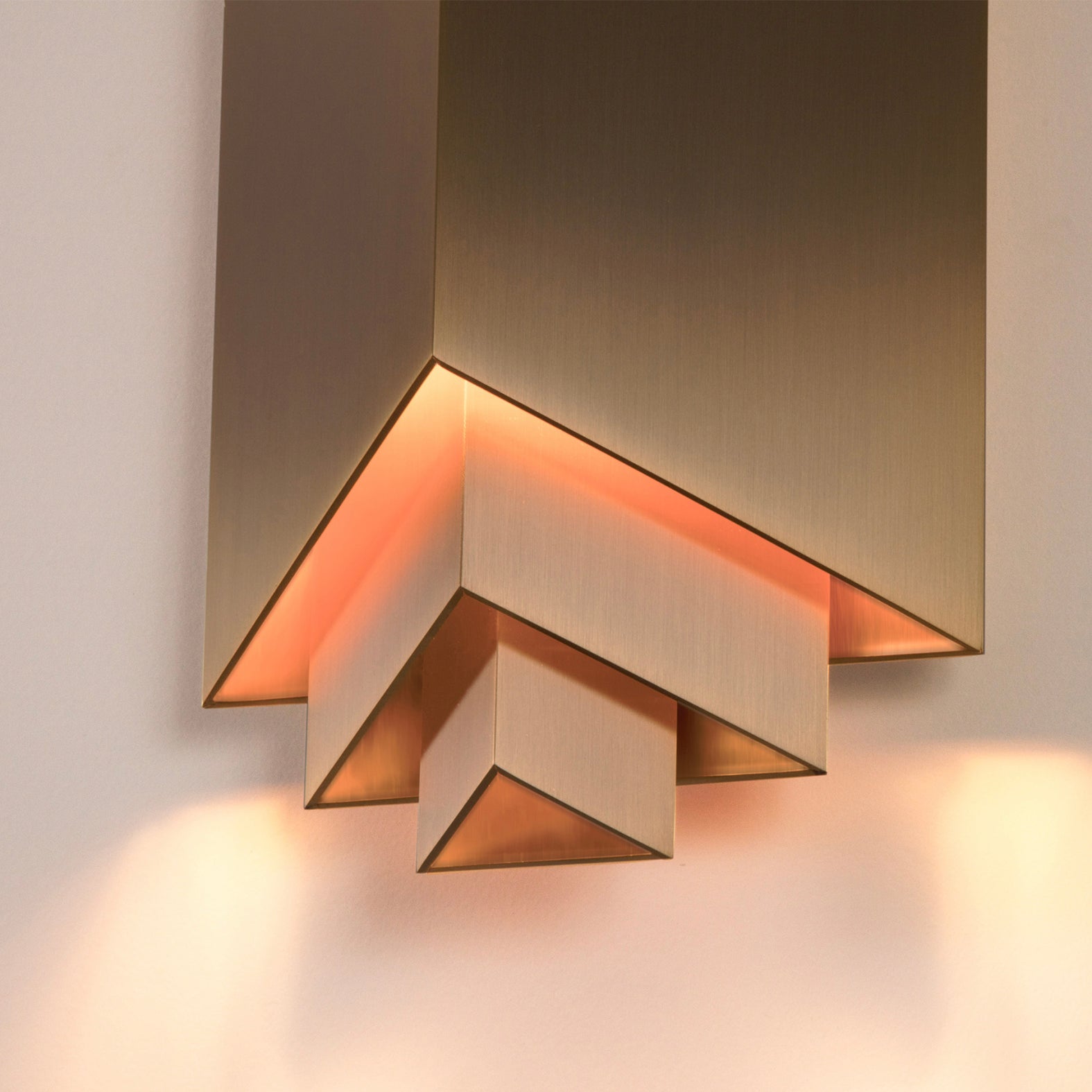 Phenix Wall Lamp