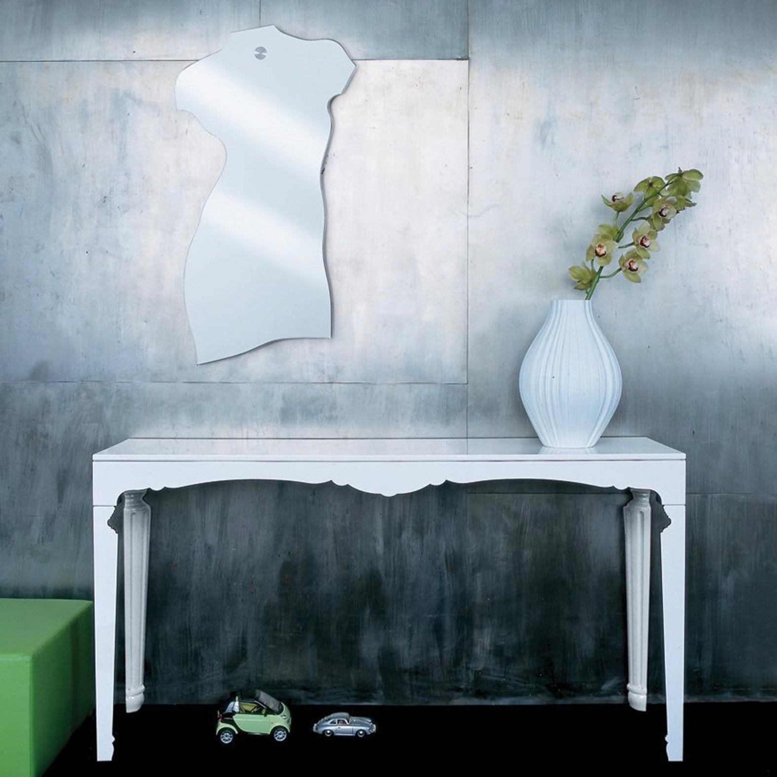 Milo CM Mirror